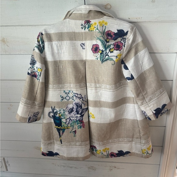 Chico’s Textured Striped Floral Jacket in size 10 Petite - Picture 11 of 11